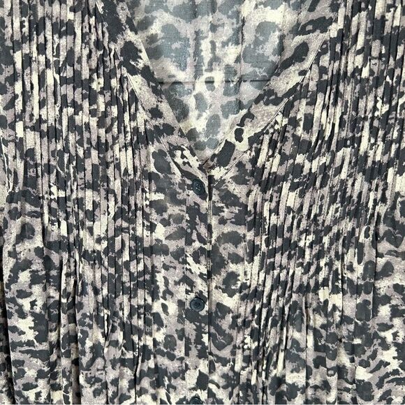 Kenneth Cole New York Silk Semi Sheer Pleated Front Camouflage Tunic XL - Picture 4 of 8